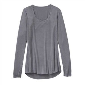 Athleta Chi Top Silver Shimmer